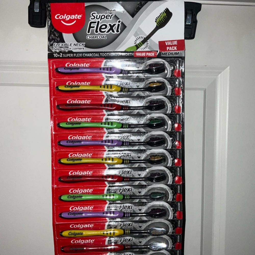 Colgate Super Flexi Charcoal Toothbrush Set